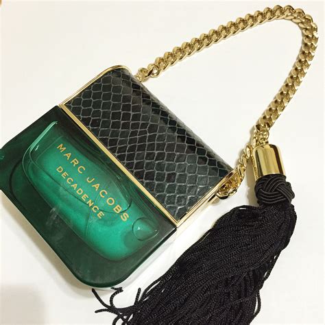 marc jacobs fragrances bag.